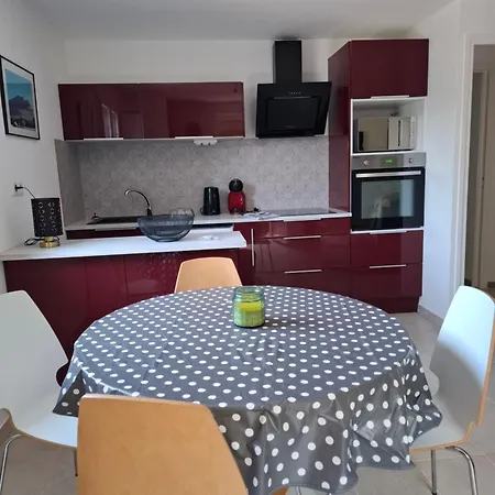 Independent F2 Pool Sauna Garden Semesterbostad Solignac-sur-Loire