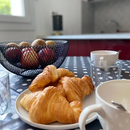 Independent F2 Pool Sauna Garden Semesterbostad